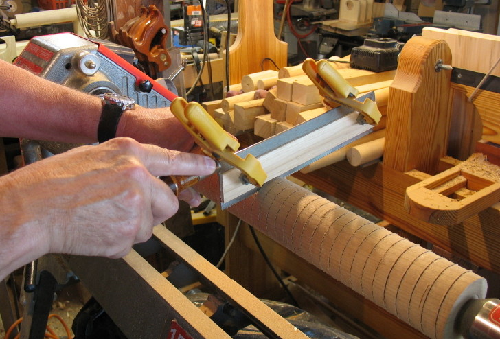A Simple Machine for making large (2 1/2â€³) diameter wooden 